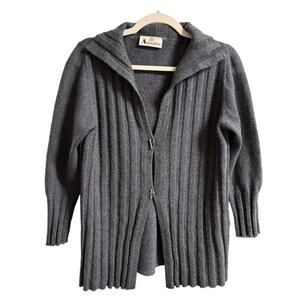 VTG AQUASCUTUM London Wool Toggle Cardigan in Charcoal Gray SZ M